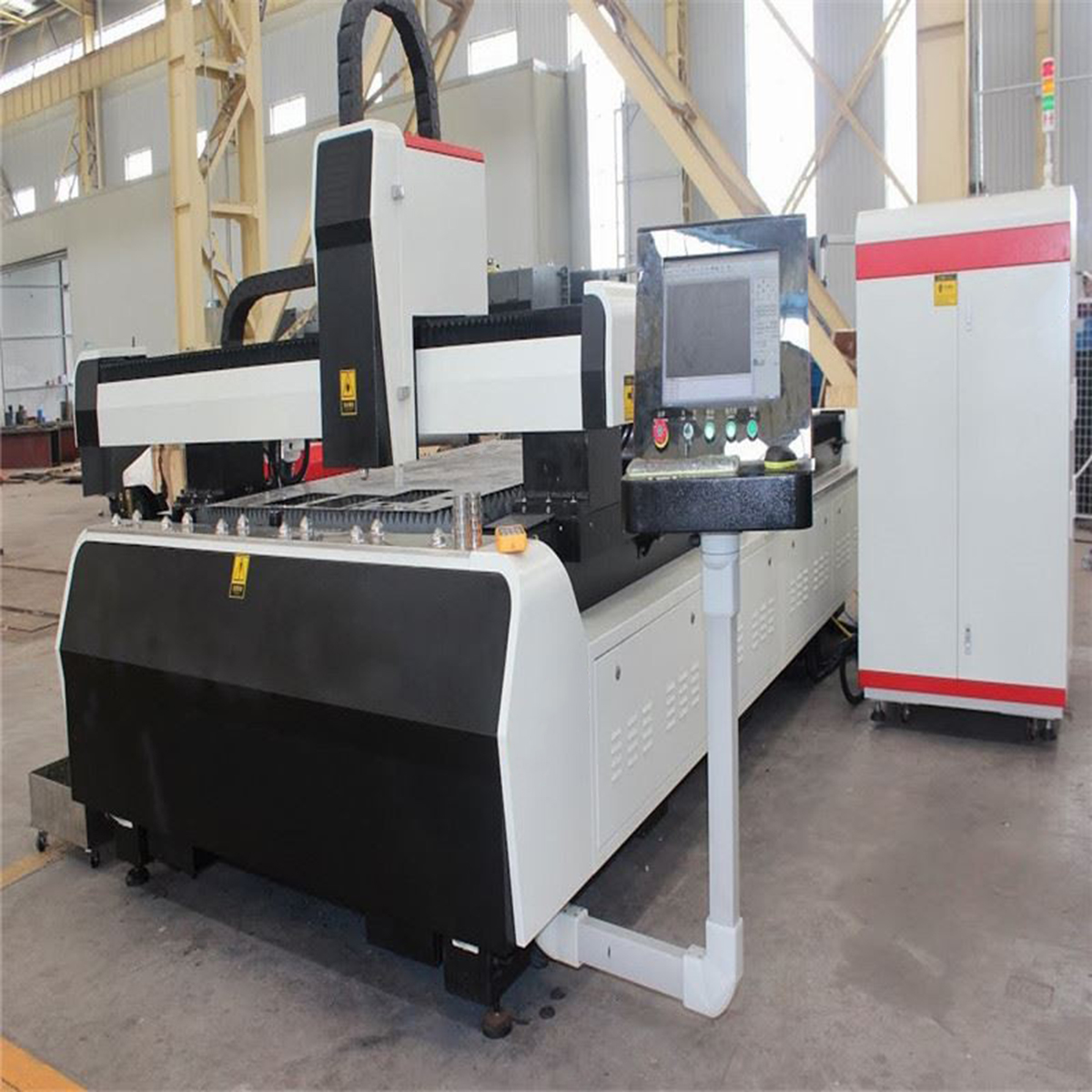 500W Fiber Laser Cutting Machine