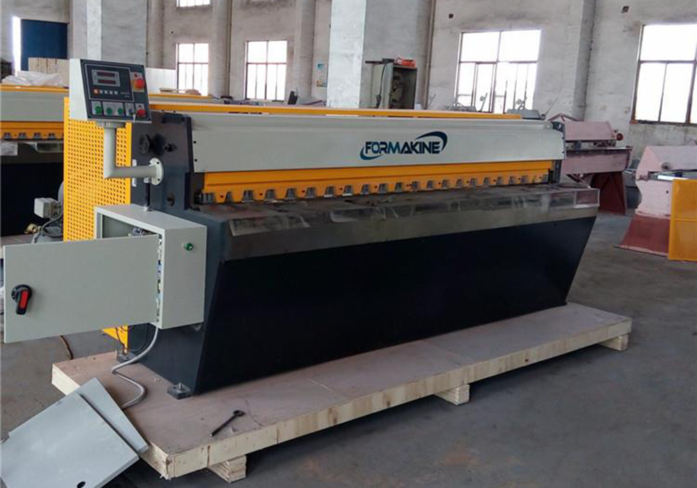 Mechanical Under Crank Guillotine Shearing Machine