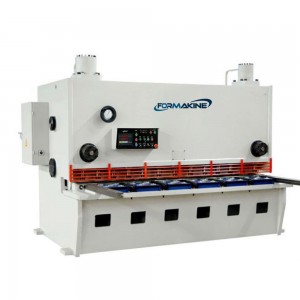 Mașină de forfecare CNC semiautomată